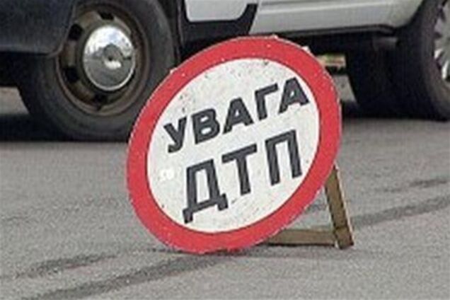 В Жмеринке пьяный водитель сбил двух малышей на тротуаре