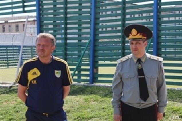 Главный тренер ФК 'Металлист' побывал в колонии