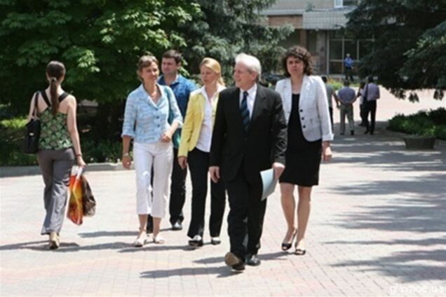 Немецкие врачи рекомендуют Тимошенко инвазивную терапию