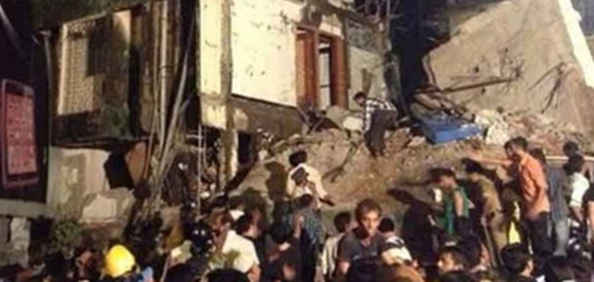 В Мумбаи рухнул пятиэтажный жилой дом