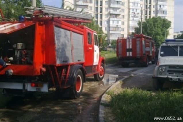 Пожежа в харківській багатоповерхівці: евакуйовано 12 осіб