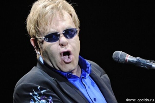 Элтон Джон в восторге от рок альбома Queens Of The Stone Age
