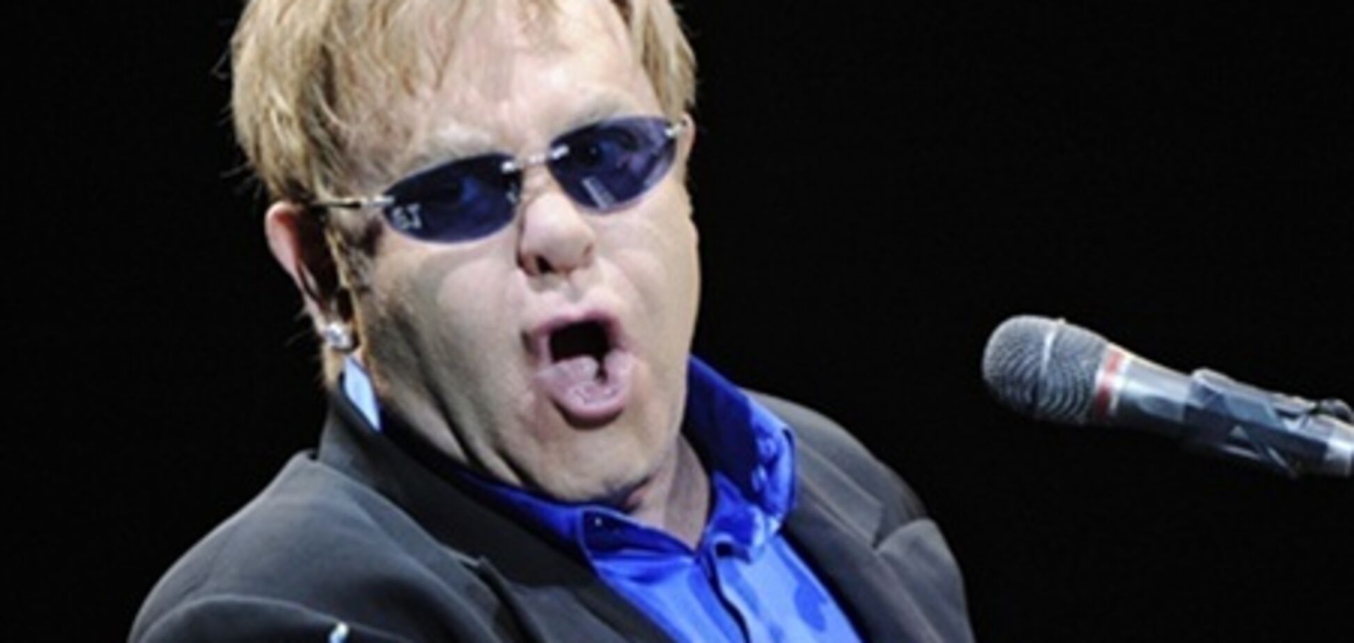Элтон Джон в восторге от рок альбома Queens Of The Stone Age