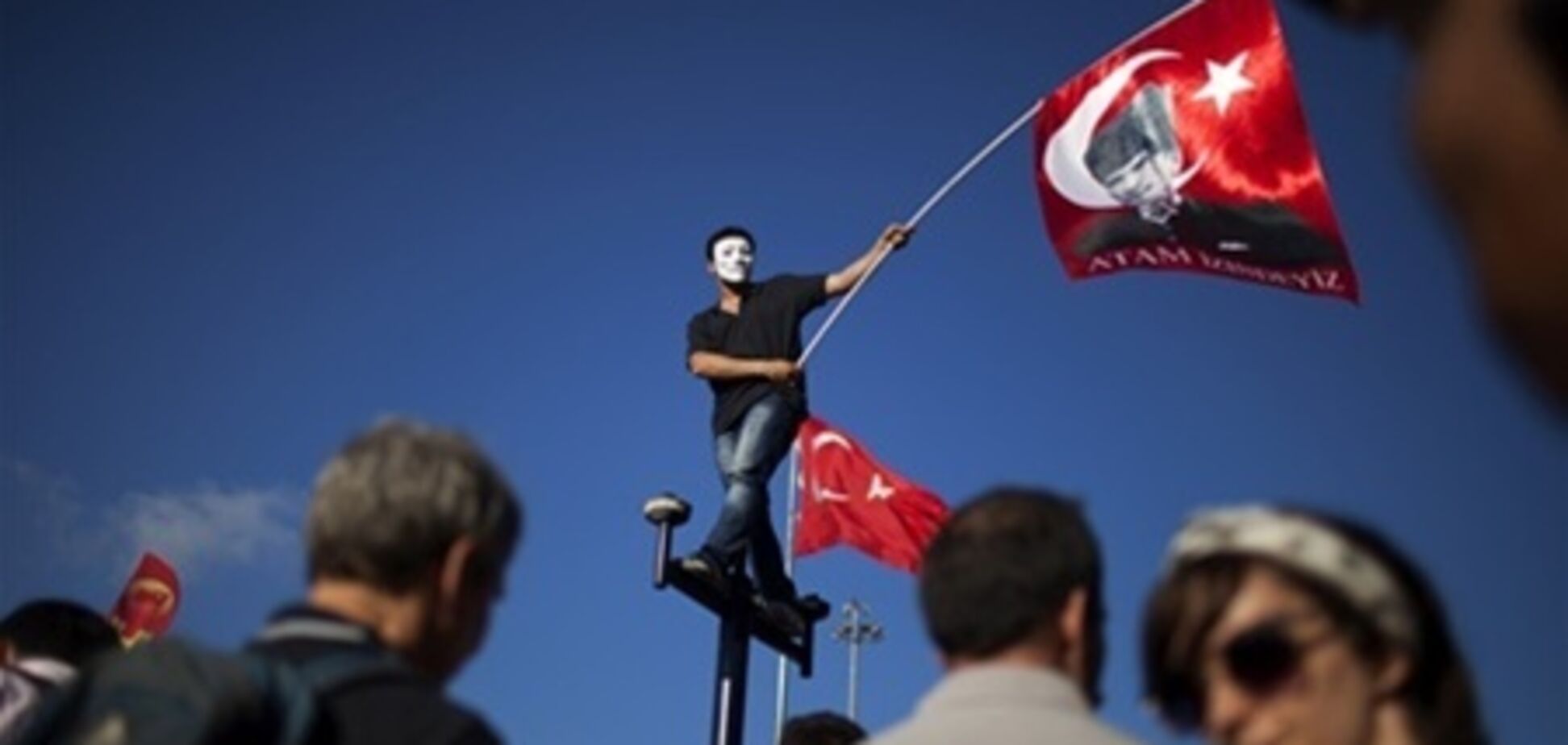 Турецкие манифестанты отстояли парк в Анкаре
