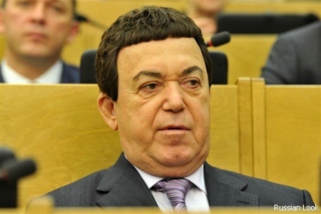 Кобзон исполнил в Госдуме гимн 'Избранникам России'