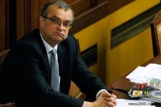 Новий алко-скандал в Чехії: слідом за президентом напився міністр фінансів