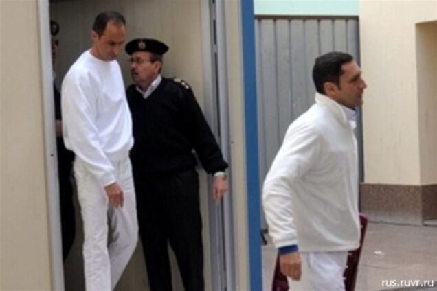 Сыновей Мубарака вновь оправдали, но не отпустили