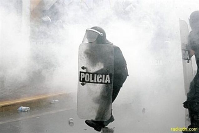 В Стамбуле демонстрантов разгоняли слезоточивым газом