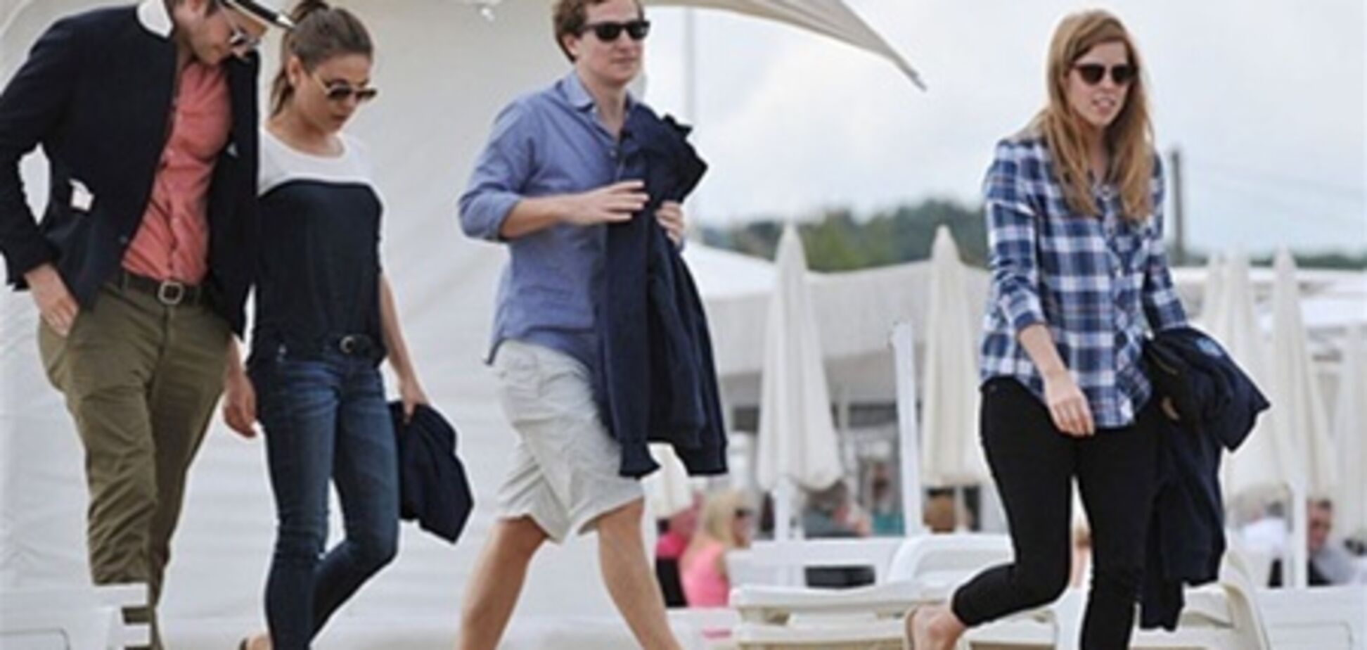 Кунис и Катчер отдыхают на французской Ривьере