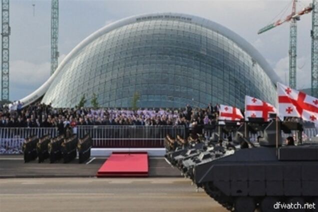 У парламенту Грузії обвалився дах