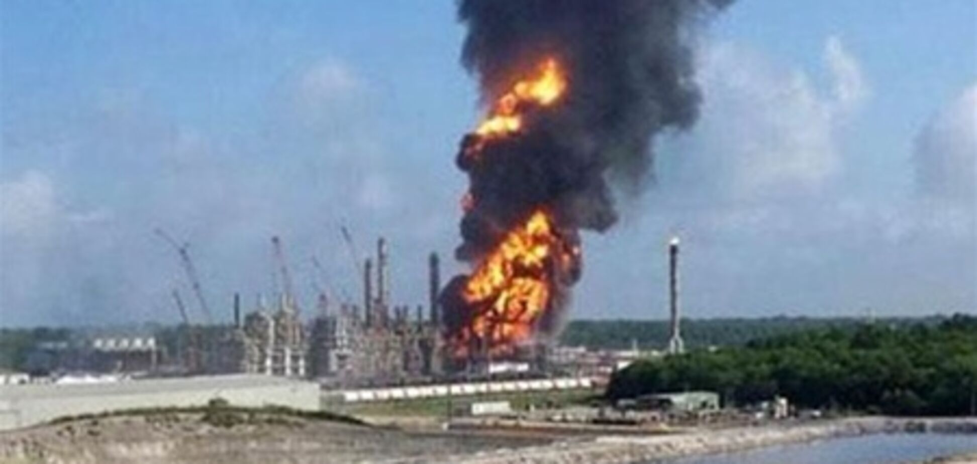 Химзавод взорвался в Луизиане: десятки пострадавших