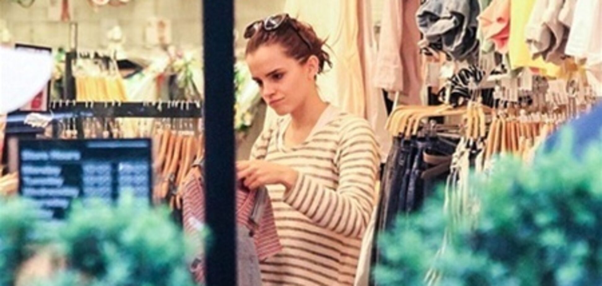 Эмма Уотсон тащится от полосатой одежды