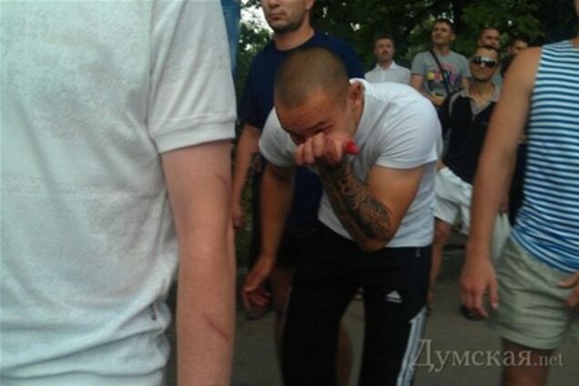 'Свободовцы' подрались в Одессе перед визитом Фарион