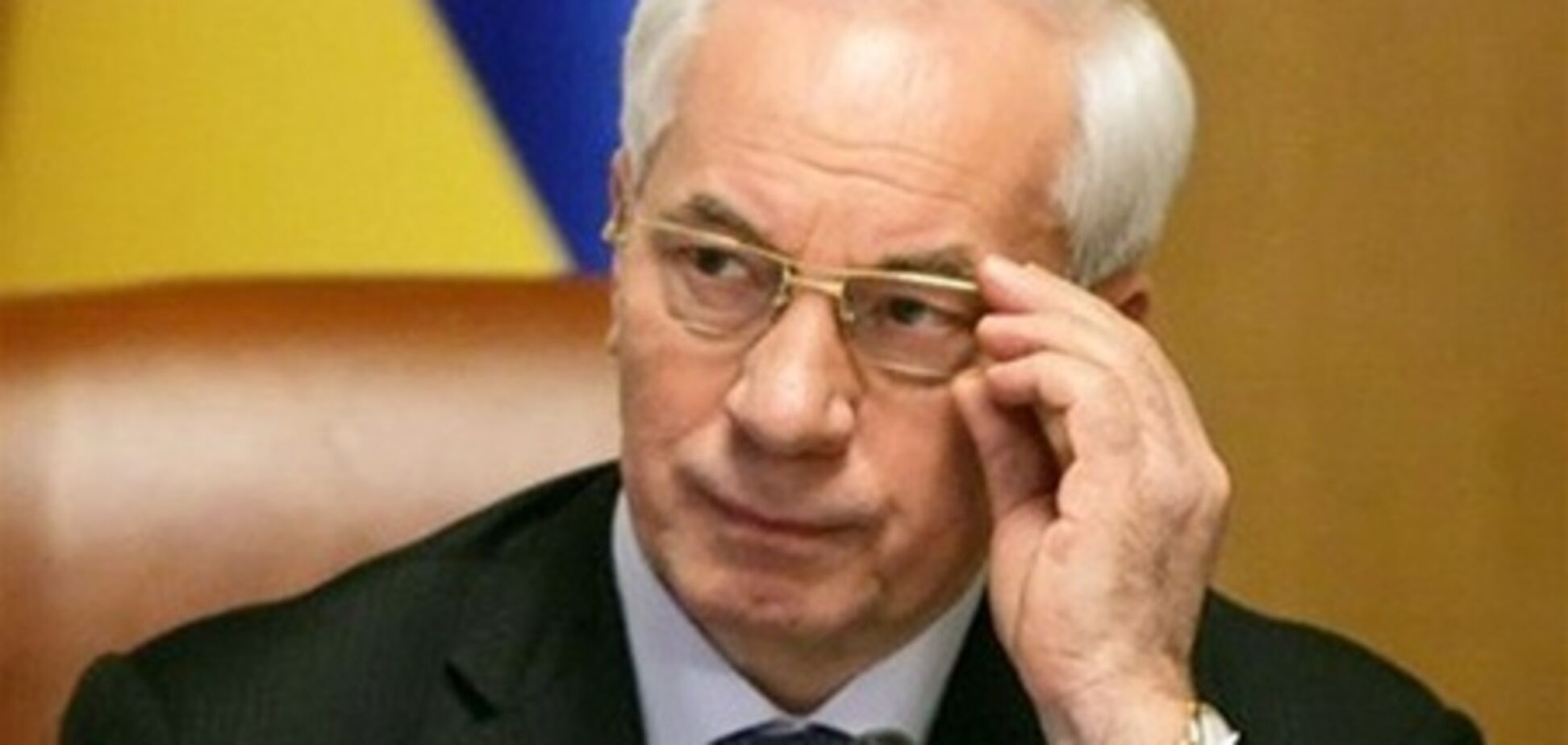 Азаров пообіцяв зниження податків