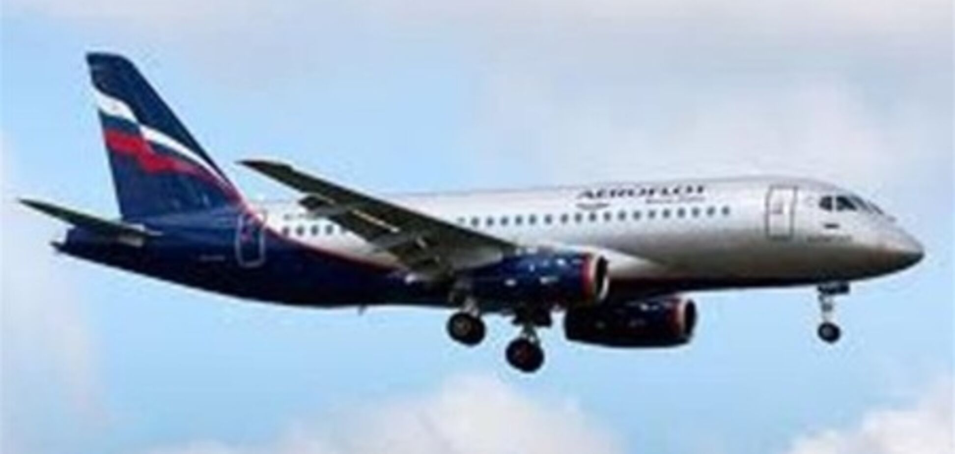 У летевшего в Одессу самолета SuperJet-100 отказал двигатель
