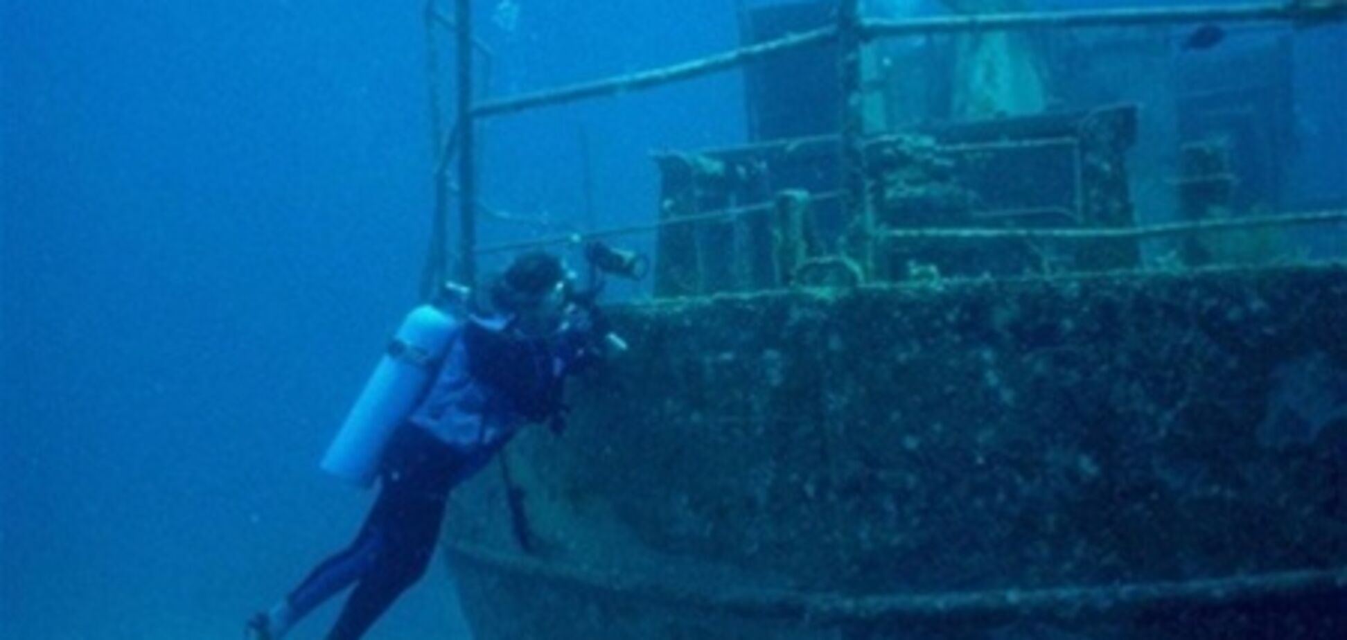 В Гвинейском заливе спасли человека, более 2 дней проведшего в затонувшем судне