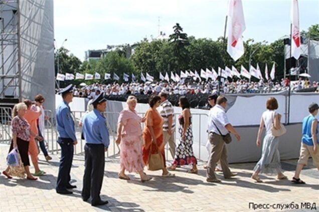 МВД: на съезде оппозиции собралось 1500 человек