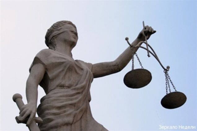 Опозиція просить ВК не позбавляти її контролю за судами