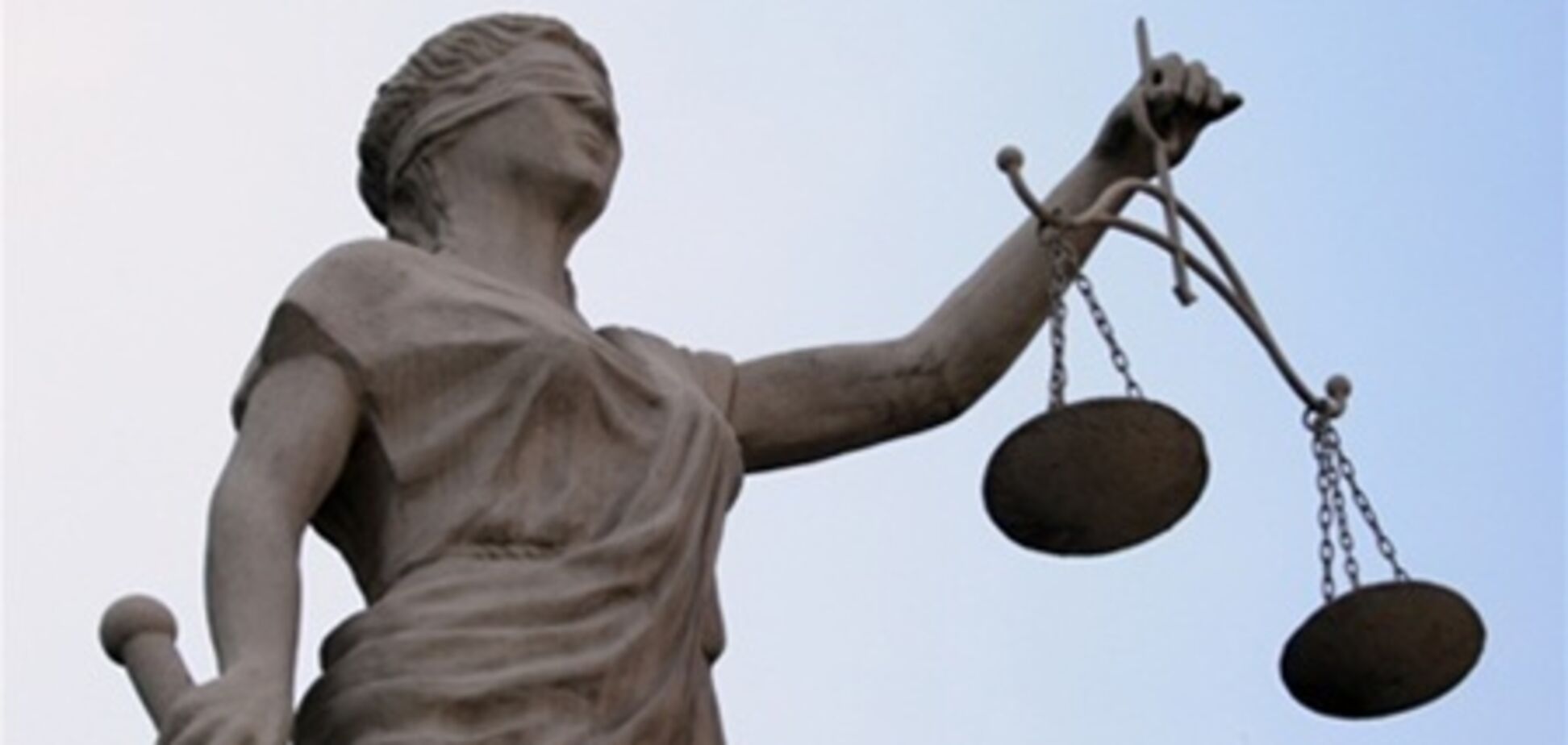 Опозиція просить ВК не позбавляти її контролю за судами