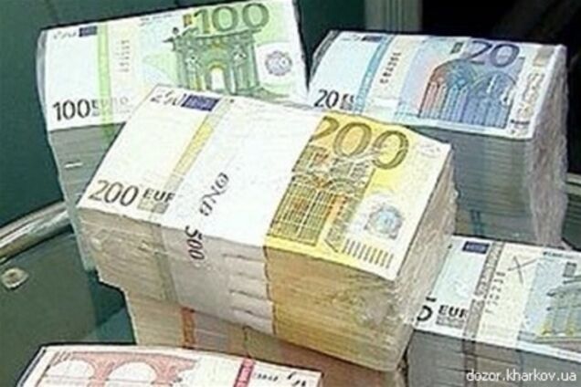 Евро вырос на межбанке, 17 июня 2013