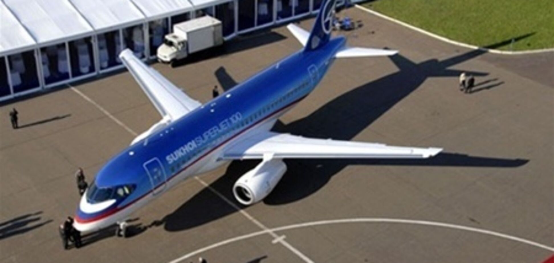 'Сухой' договорился на 'Ле Бурже' о продаже 20 самолетов