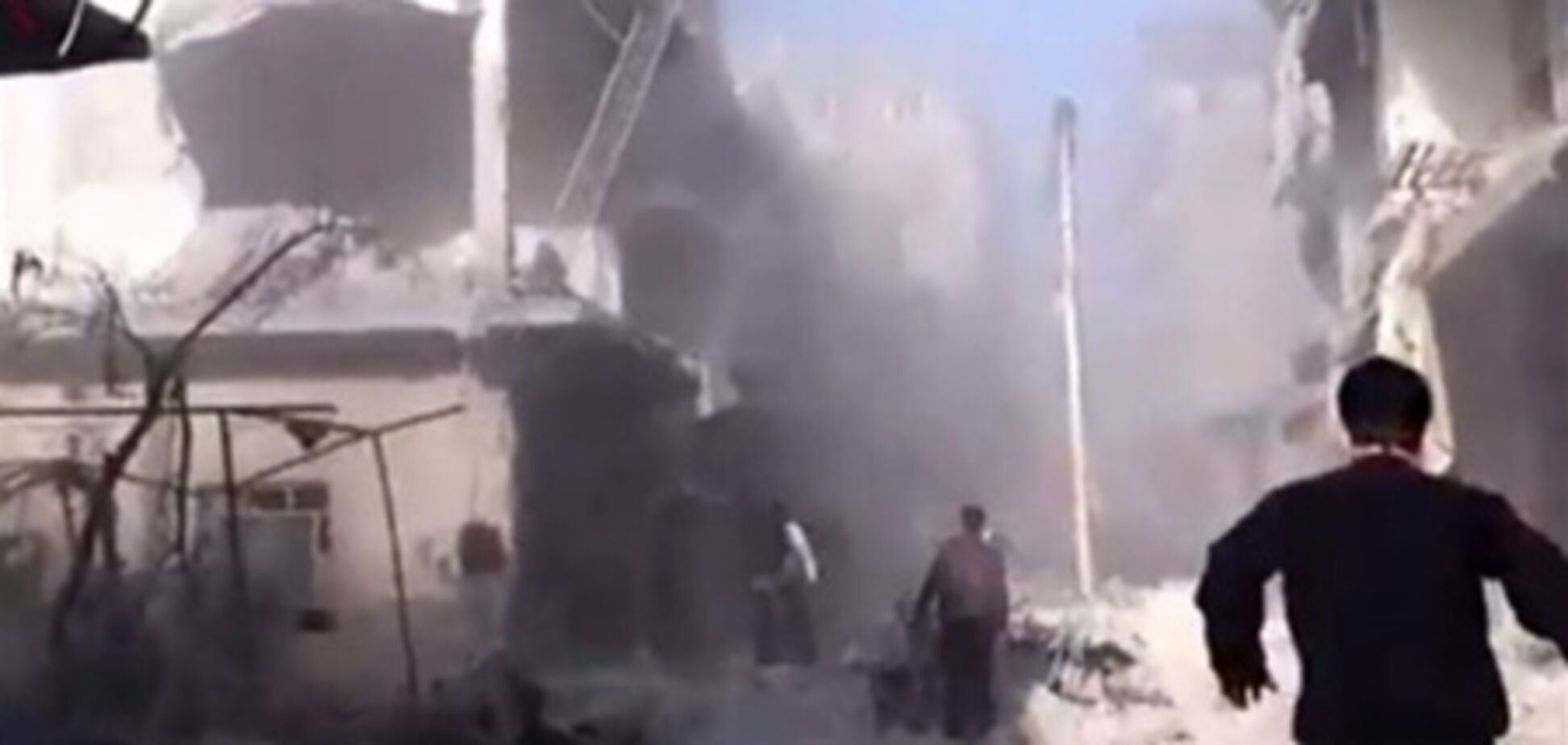 Взрыв автомобиля в Алеппо: погибли более 60 военных