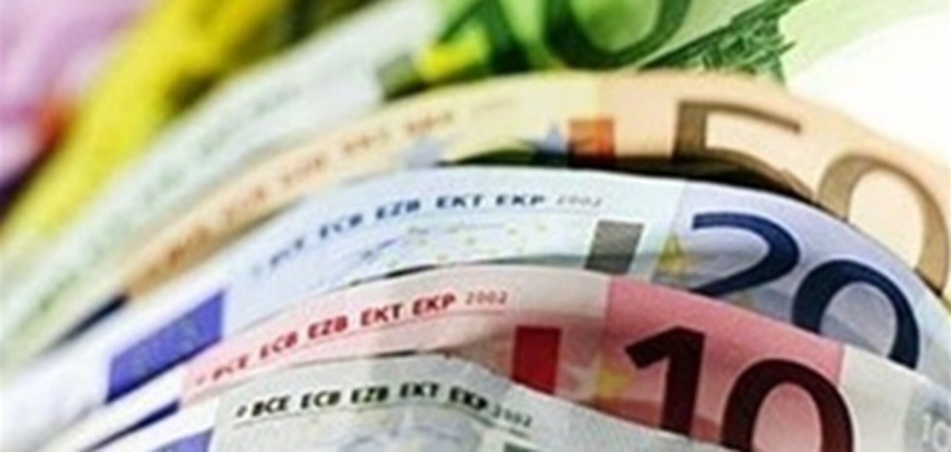 Межбанк открылся незначительным повышением евро