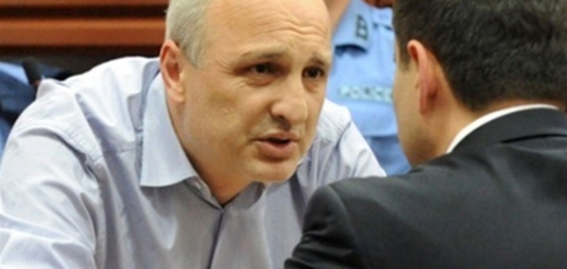 Екс-прем'єр Грузії оголосив тюремну голодовку за телевізора