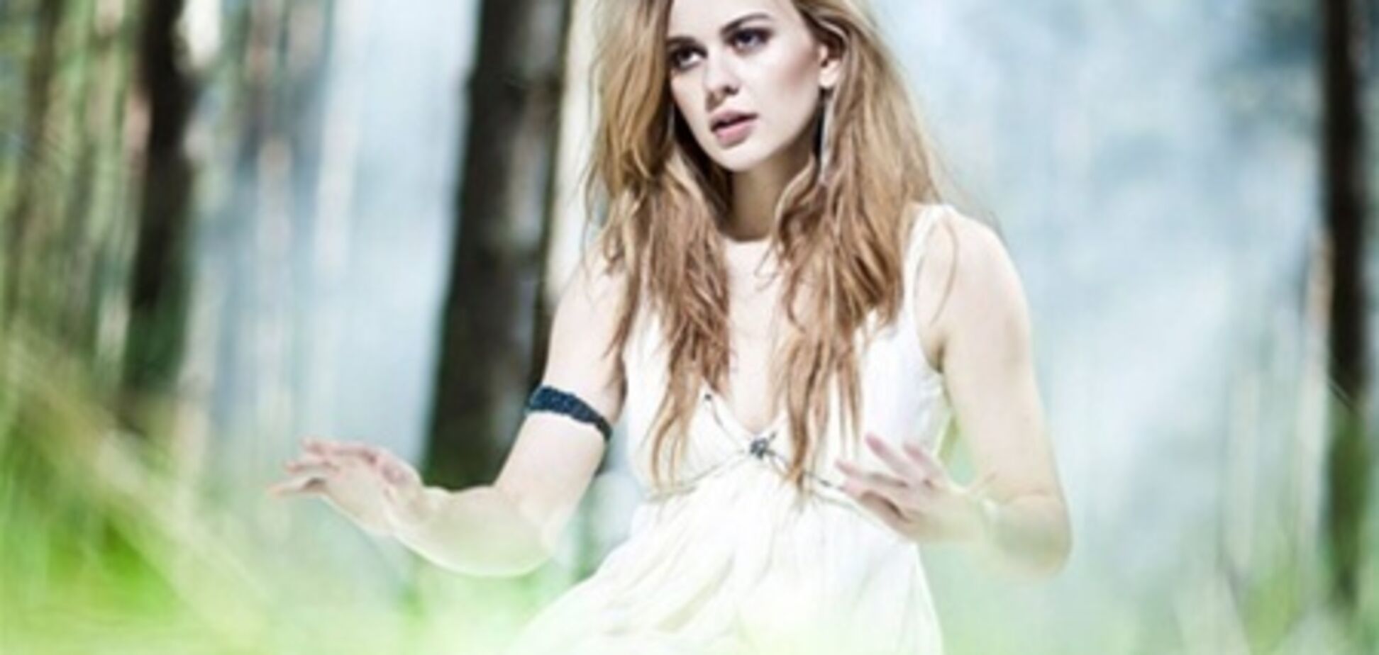 Эммели де Форст клип Only Teardrops