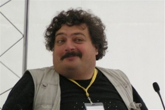 Не к лицу монашеству айфон