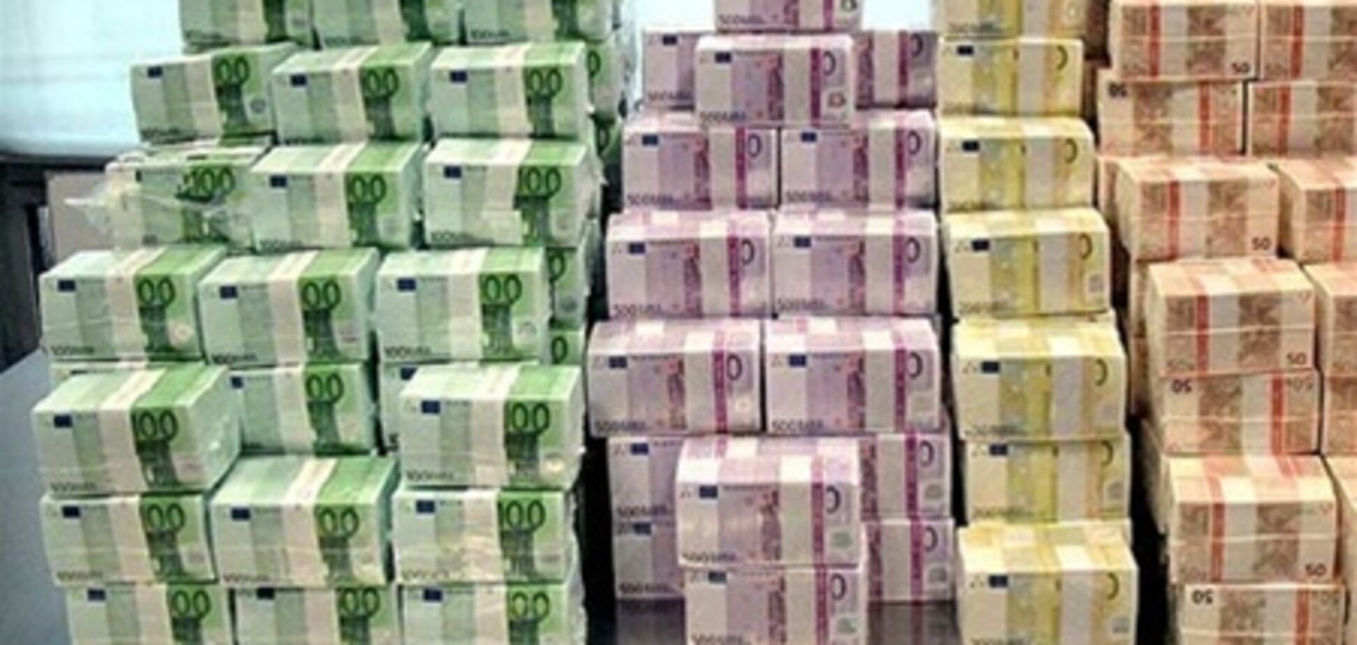 В ЕС арестовали членов международной группы фальшивомонетчиков