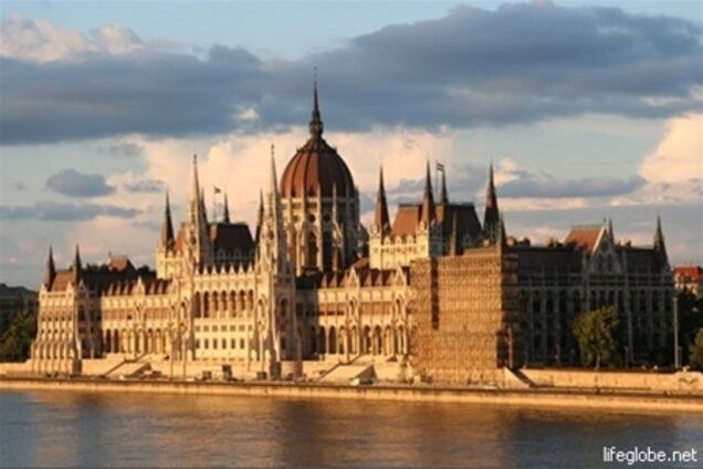 Парламент Угорщини евакуювали через бомбу часів ВВВ