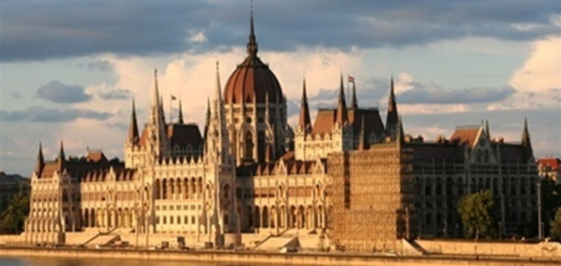 Парламент Венгрии эвакуировали из-за бомбы времен ВОВ