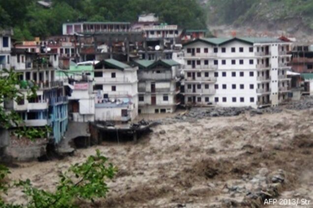 Число погибших из-за наводнений на севере Индии возросло до 130