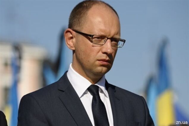 Яценюк попросил Януковича освободить Тимошенко и пожаловался на Россию