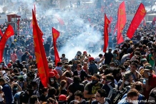 В Стамбуле вновь разгораются протесты