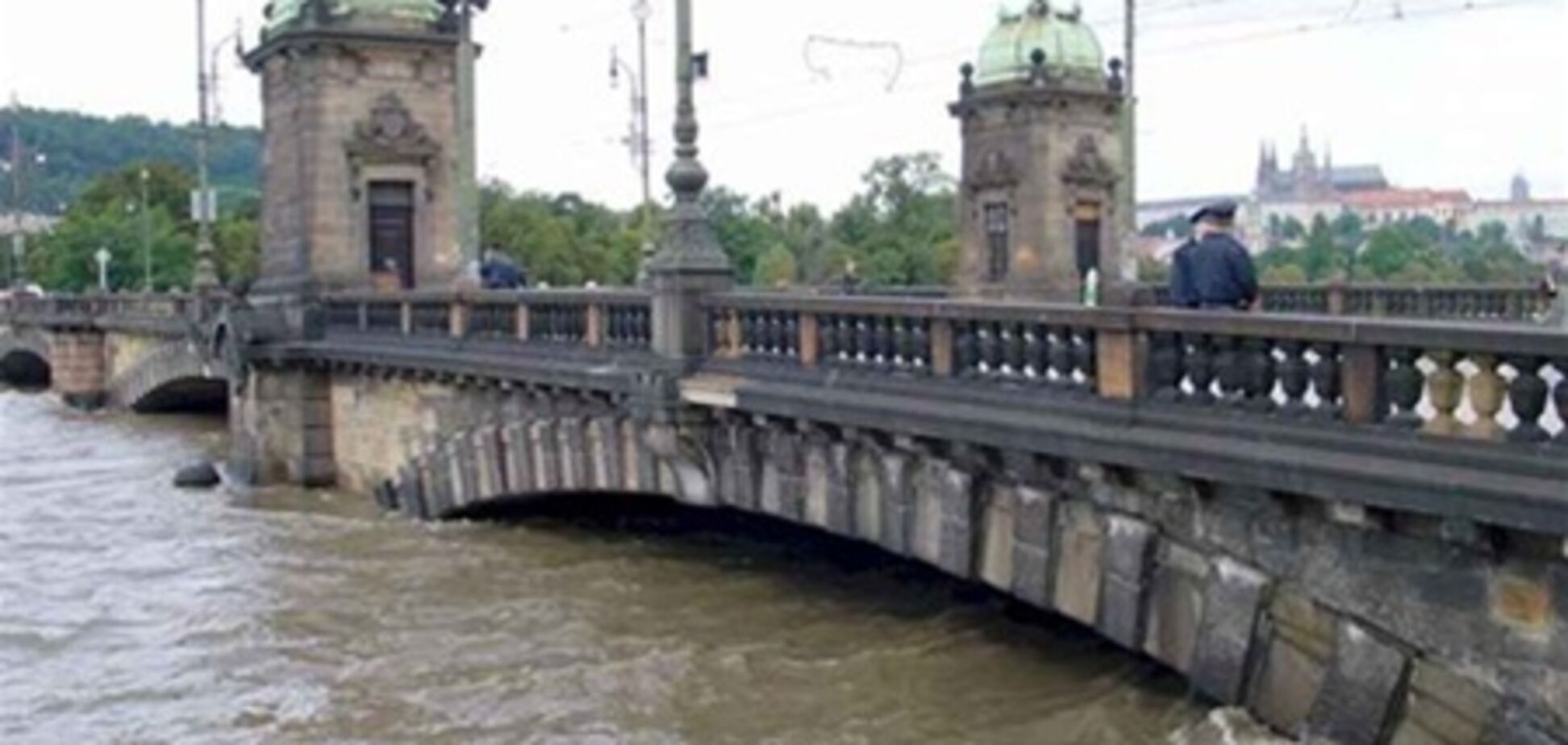 Прага эвакуируется из-за наводнения