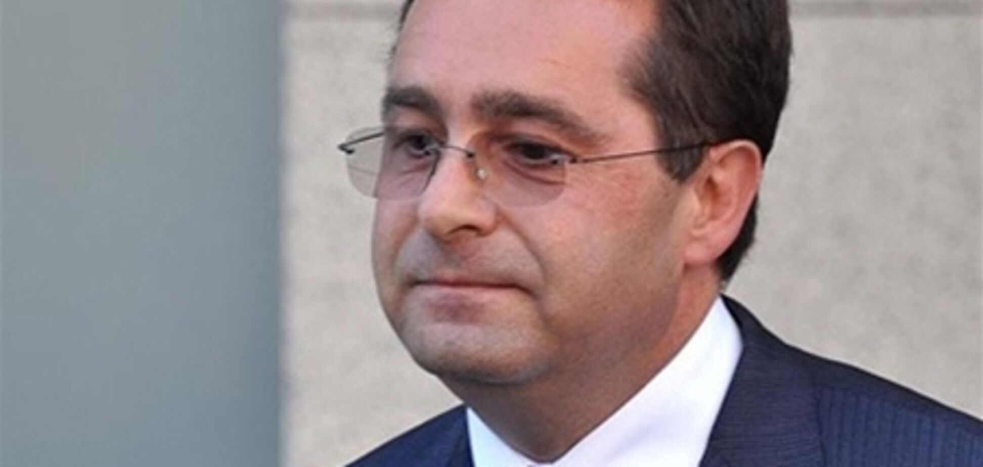 Перший посланник Косово в Сербії звільнився через два дні роботи
