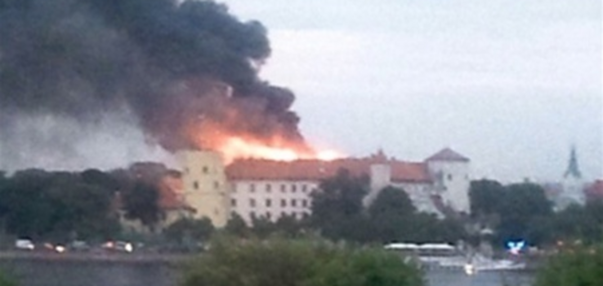 За пожар в Рижском замке ответят: возбуждено уголовное дело