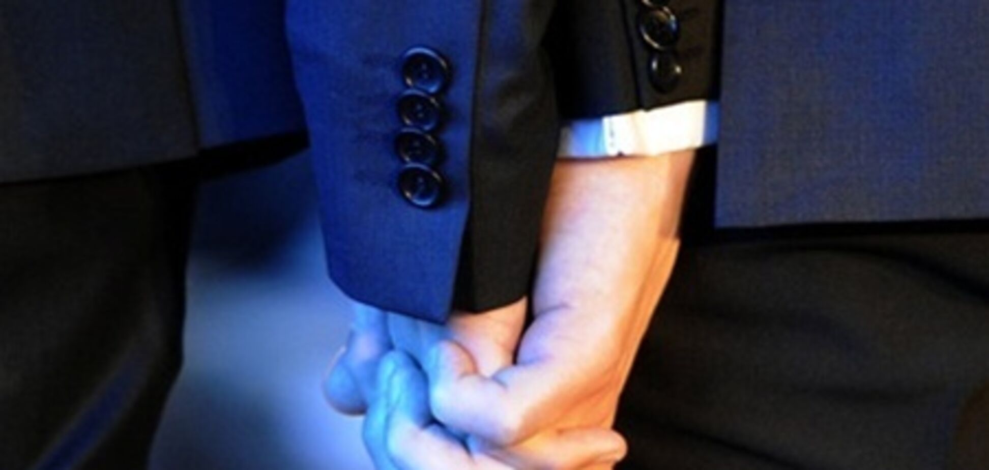 В России запретили усыновление однополыми парами