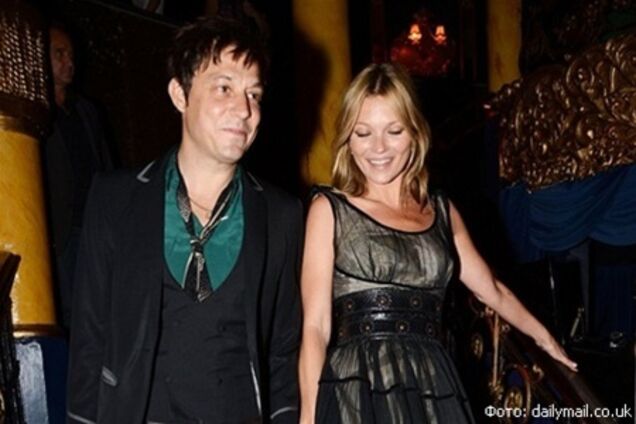 После ужина The Hoping Foundation, не все гости сели в авто самостоятельно