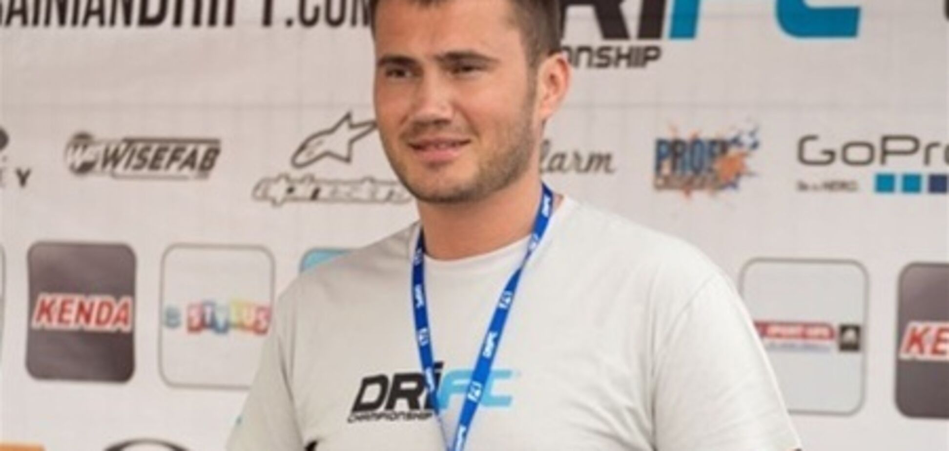 Януковичу пришлось 'скручивать' руку