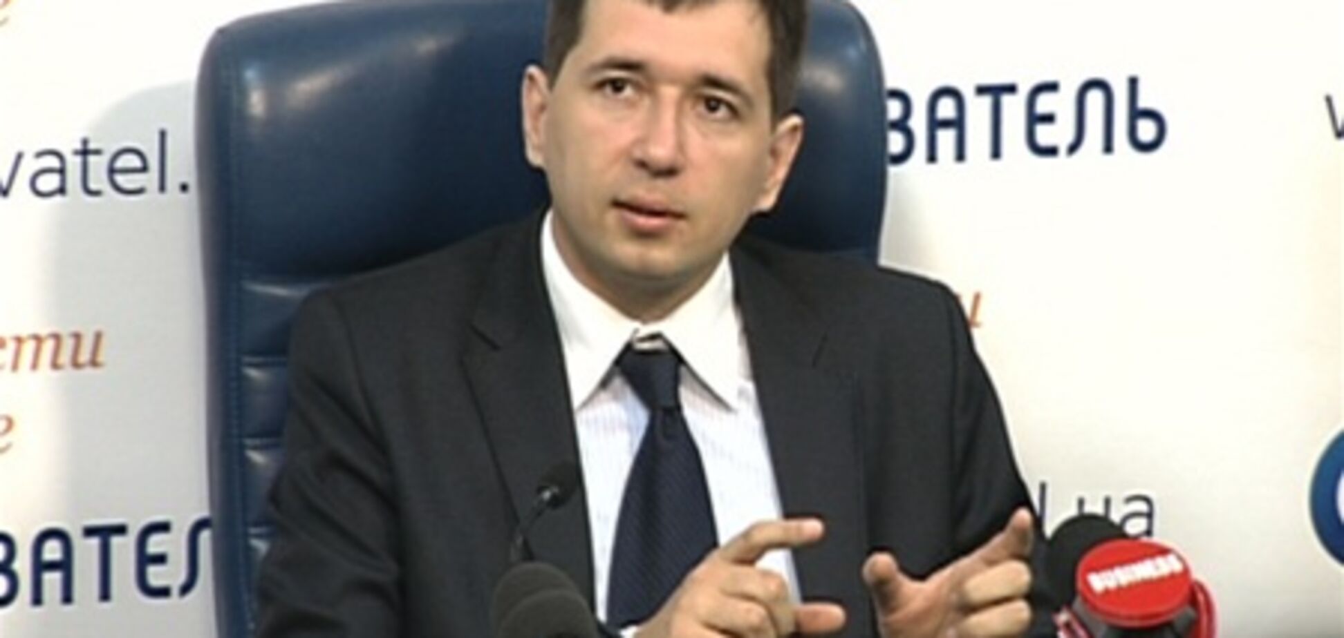 Эксперт предложил 'посадить' экономику Украины для ее же блага