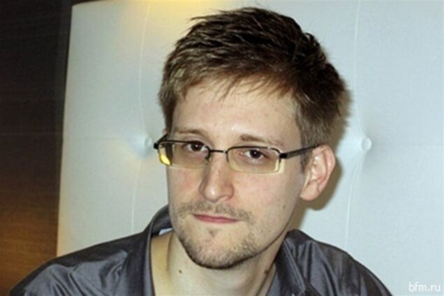 Сноуден устроился на работу для доказательств слежки спецслужб