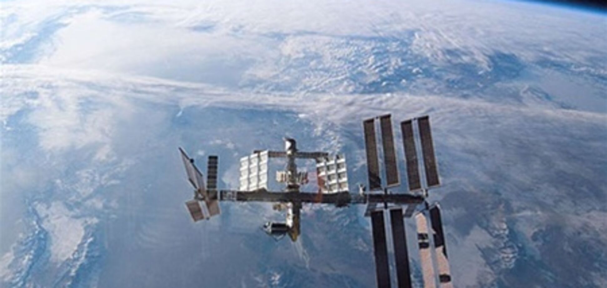 Космонавты выйдут в открытый космос с олимпийским факелом