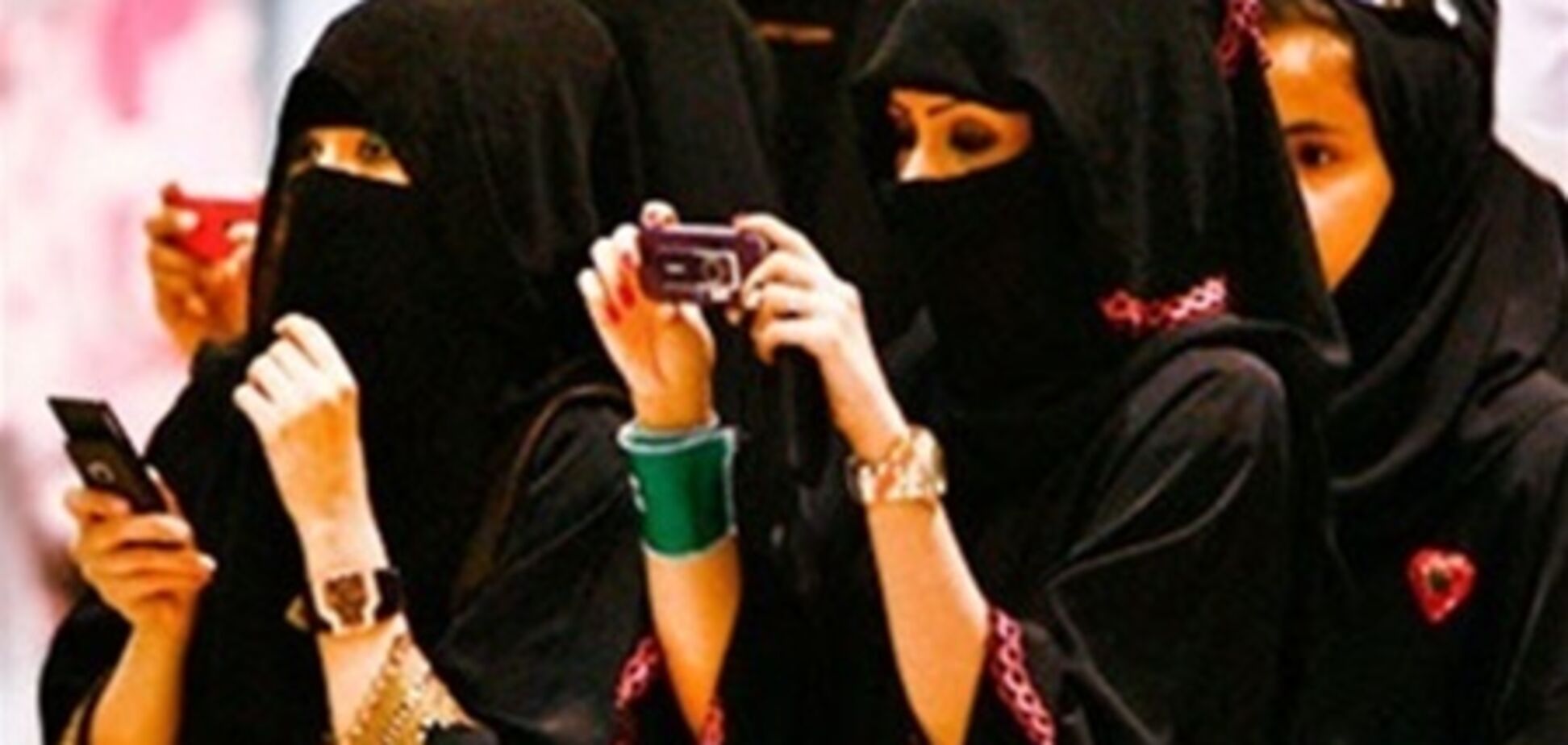 Саудівським жінкам заборонили бути офіціантками