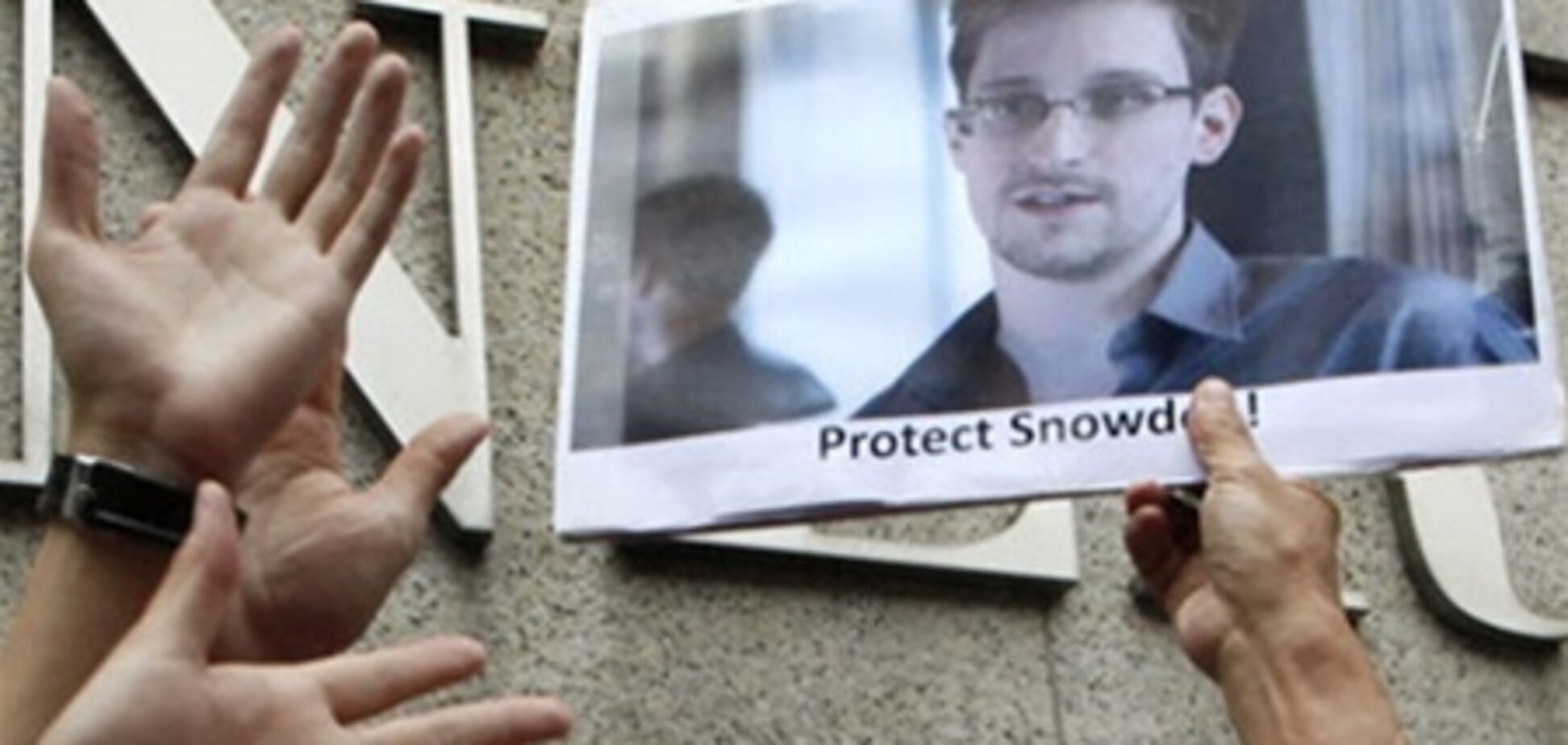 WikiLeaks: Сноуден може назавжди залишитися в Росії