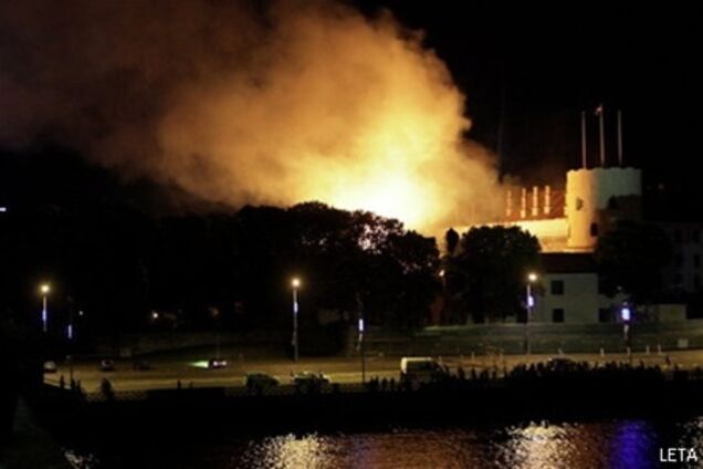 Пожар в Рижском замке мог возникнуть из-за неисправной электропроводки