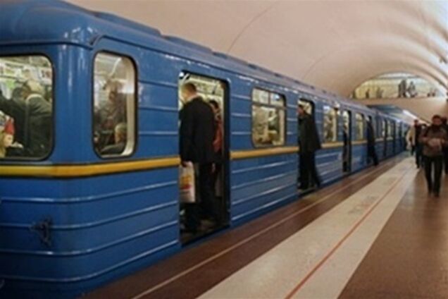 Вечером в киевское метро хлынут футбольные фаны