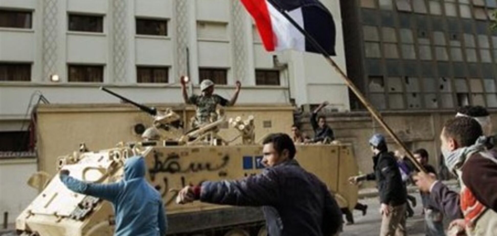 Жители Каира готовятся к новой революции